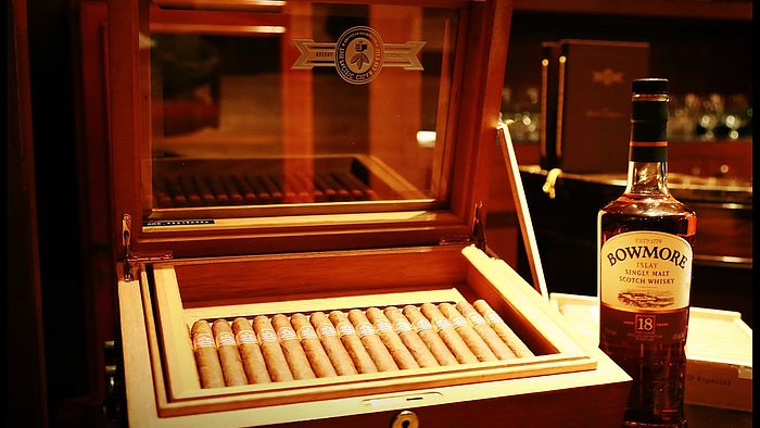 Zigarren und Möbel einlagern in Zürich