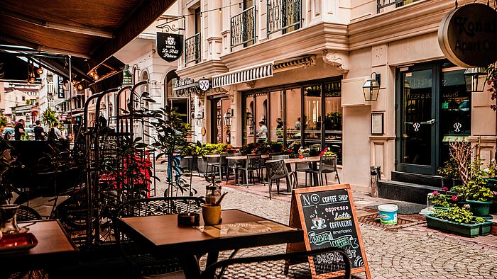 Ordnung im Restaurant oder Café schaffen